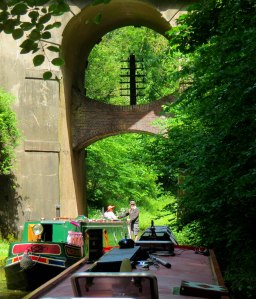 Every bridge we went under we were guaranteed another boat coming in the opposite direction. A few 'WAH WAH’s' on the claxon were needed'